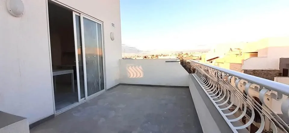 Bright Open Plan Apartment in Mosta