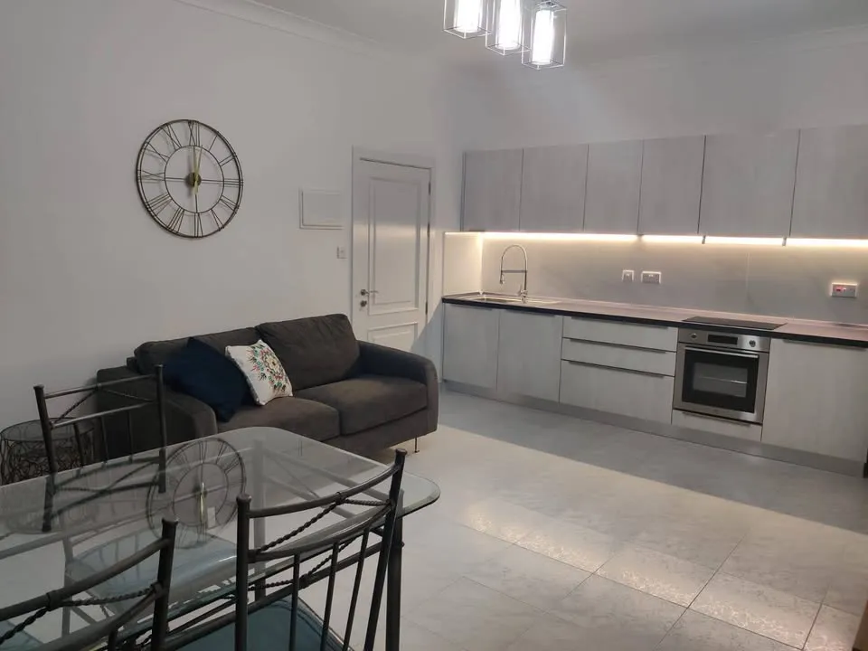Modern 1-Bedroom Apartment in Sliema with Sea View