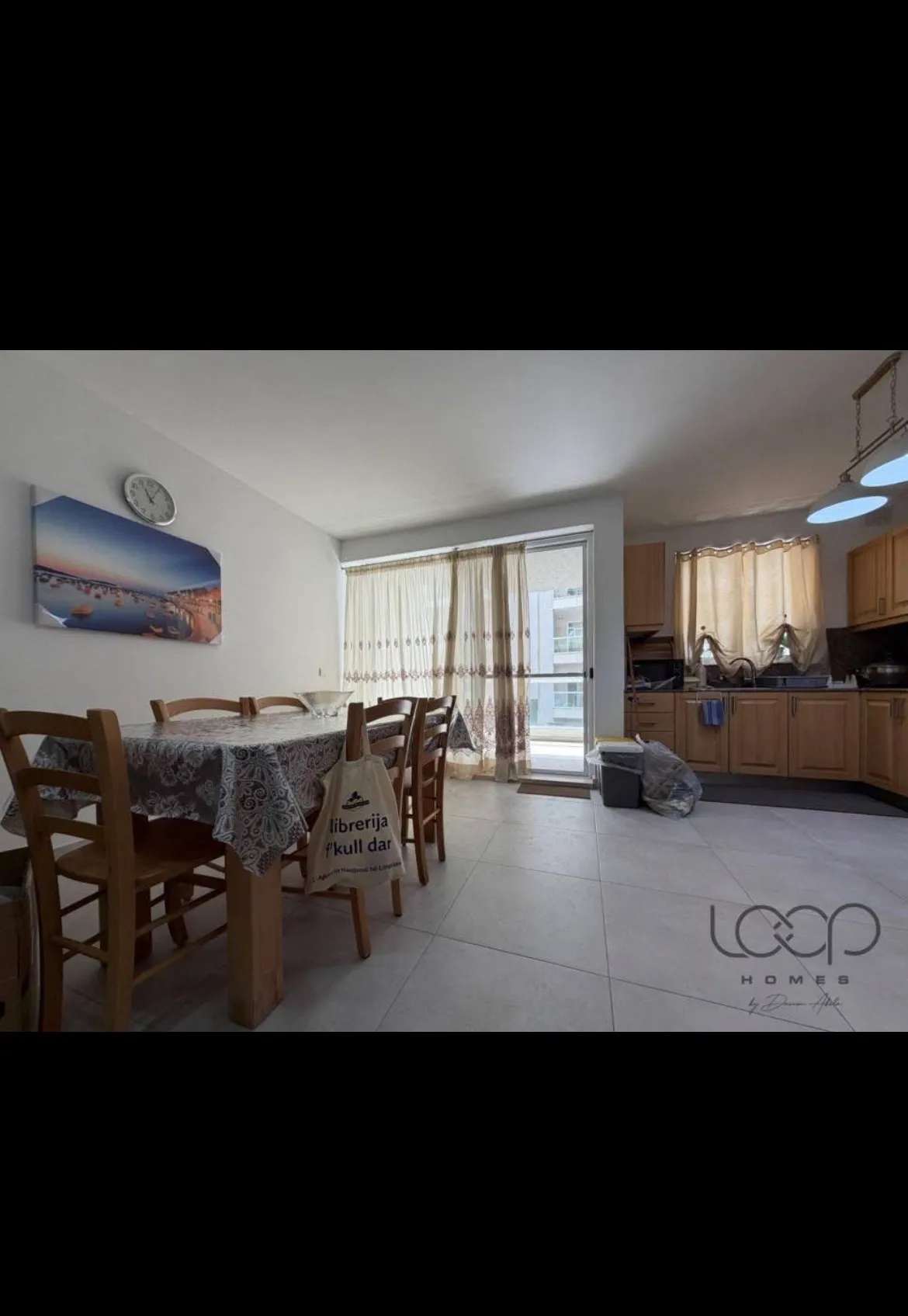 Spacious 3 Bedroom Apartment in Qawra with 2 Bathrooms, Air Conditioning, Terrace, Balcony, and Lift