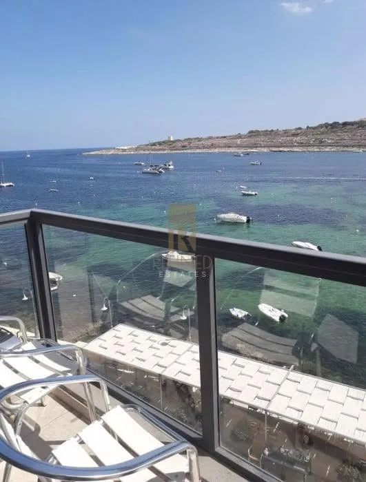 Prime seafront apartment in San Pawl il-Baħar