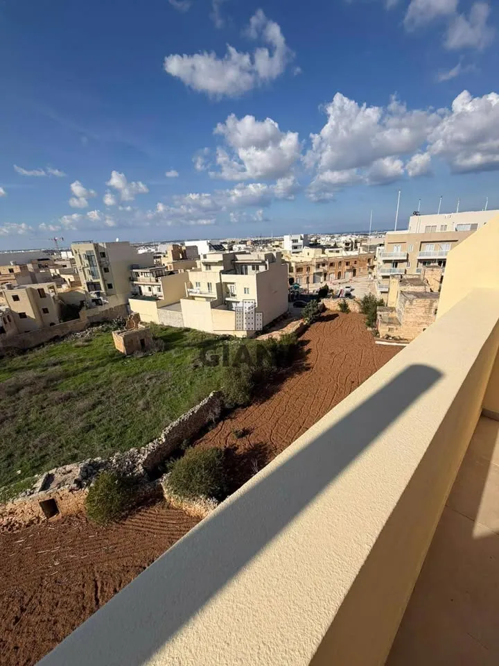 3 Bedroom Penthouse in Żebbuġ