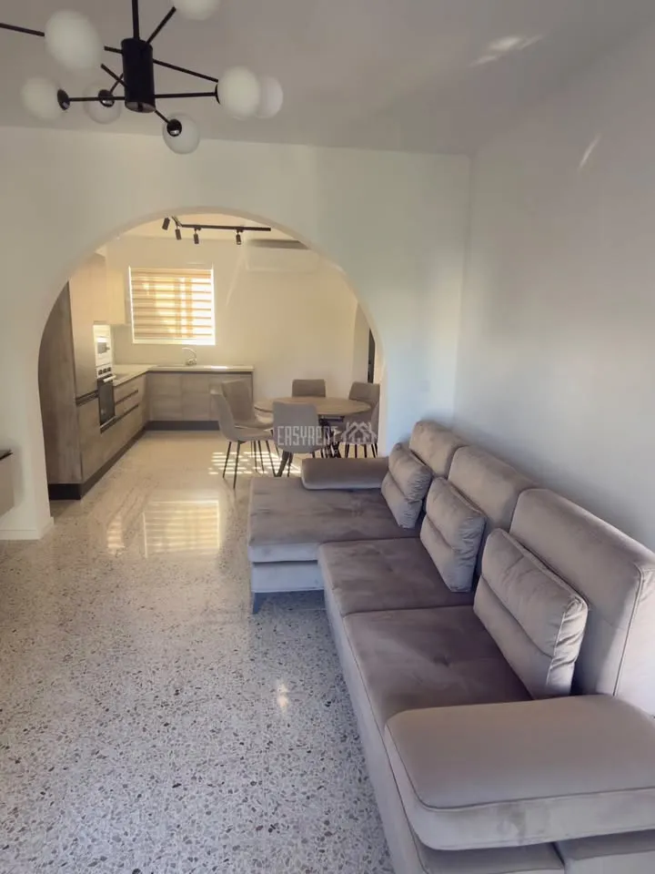 3-bedroom 2nd-floor apartment in San Ġwann