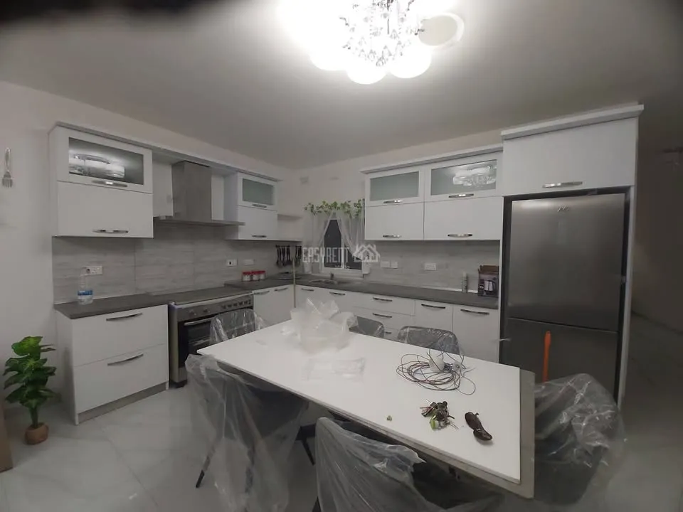 2-bedroom apartment for rent in Għaxaq