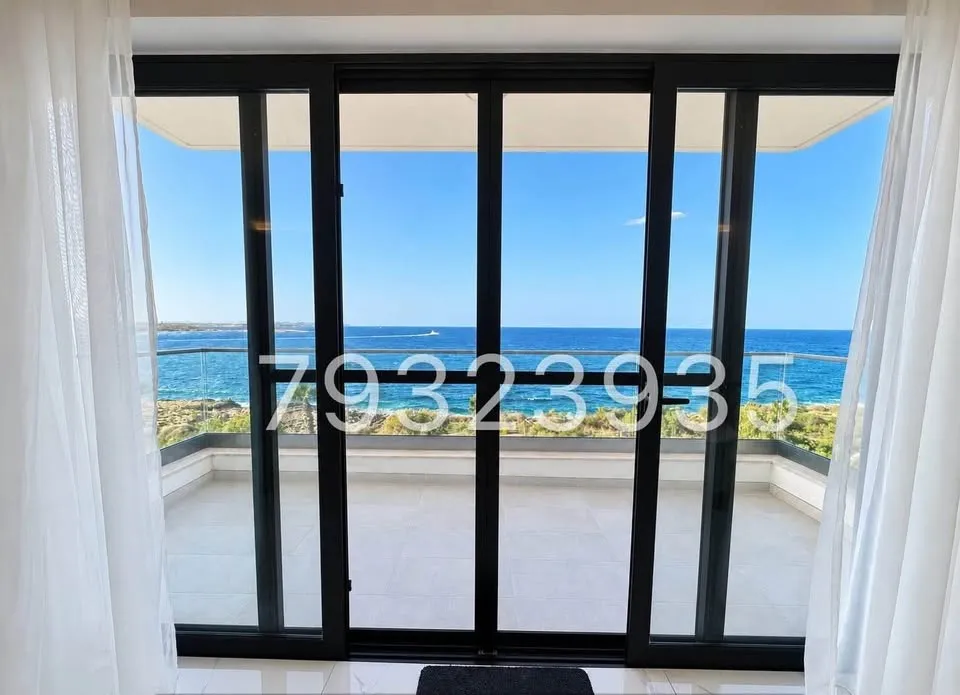 Seafront Apartment for Long Let in Qawra