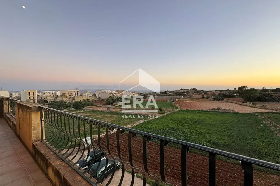 Spacious 3-Bedroom Apartment with Open Sea Views – Ghajnsielem, Gozo