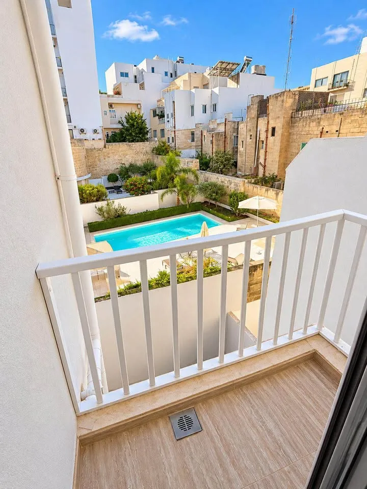 Ensuite Bedroom Available in Sliema