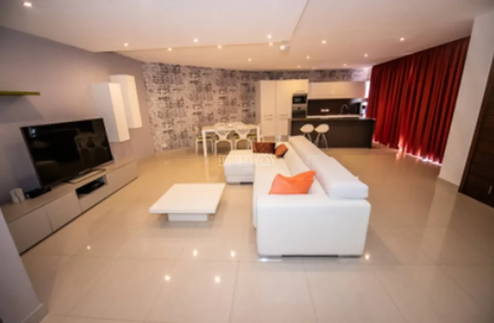 3-Bedroom Maisonette for Rent in Swieqi