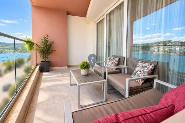 Spacious 3-Bedroom Apartment in Xemxija
