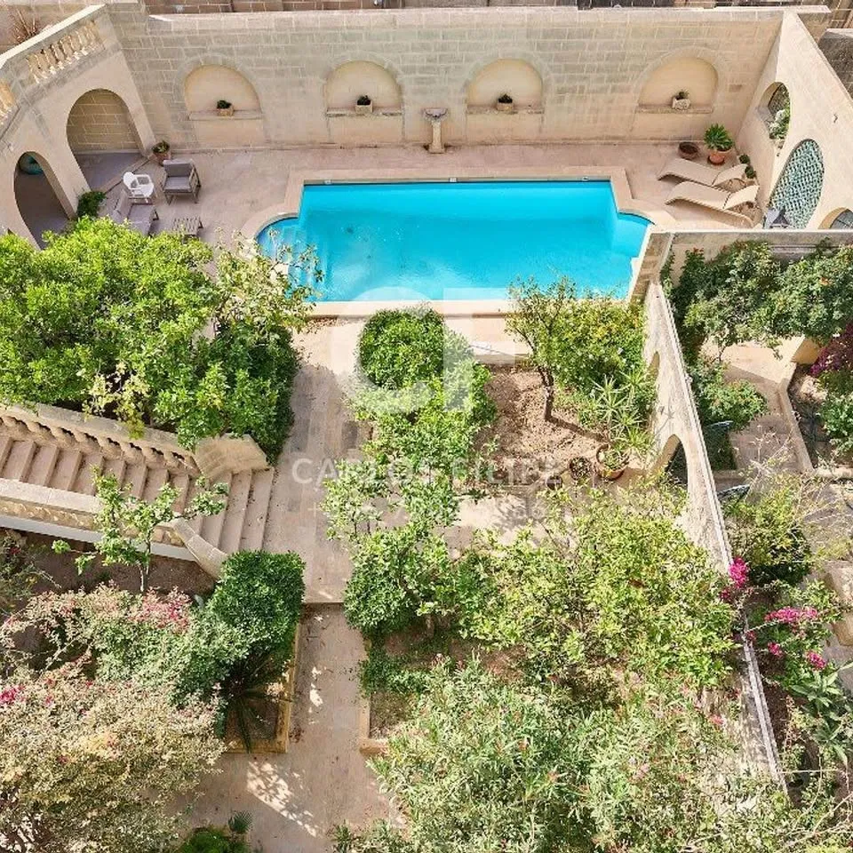 Corner Regency Style Villa for Rent in Balzan