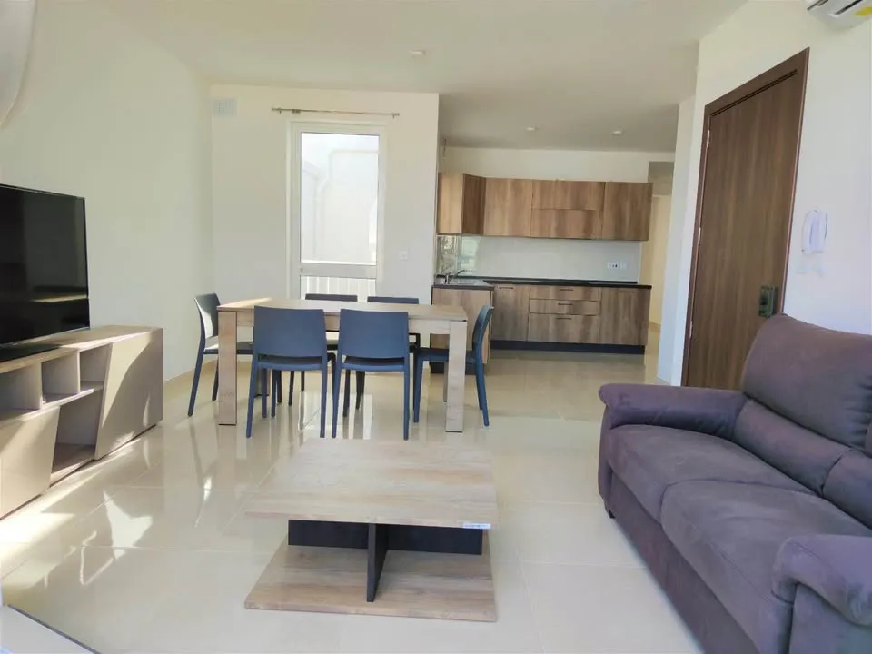 Modern 2 Bedroom Penthouse in Mosta