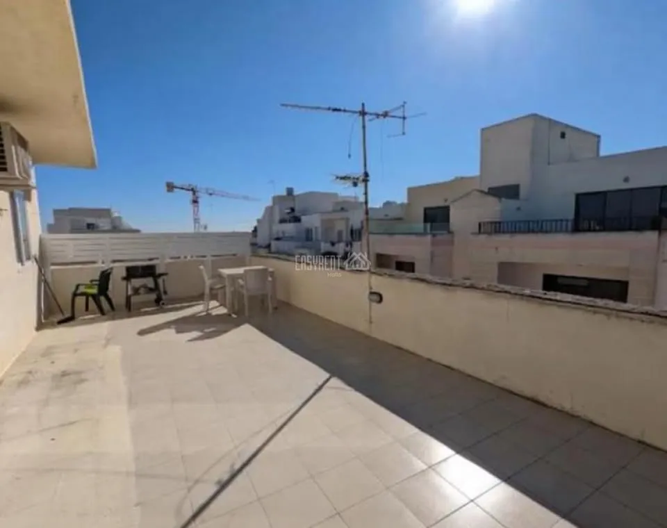 2 Bedroom Penthouse for Rent in Msida