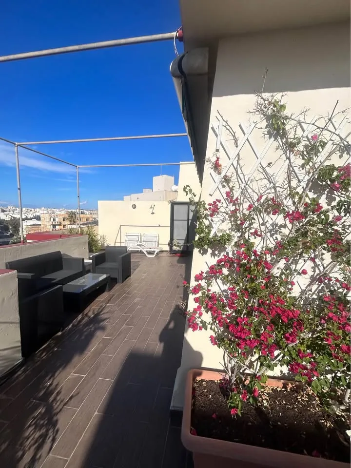 Penthouse For Rent in Ta Xbiex