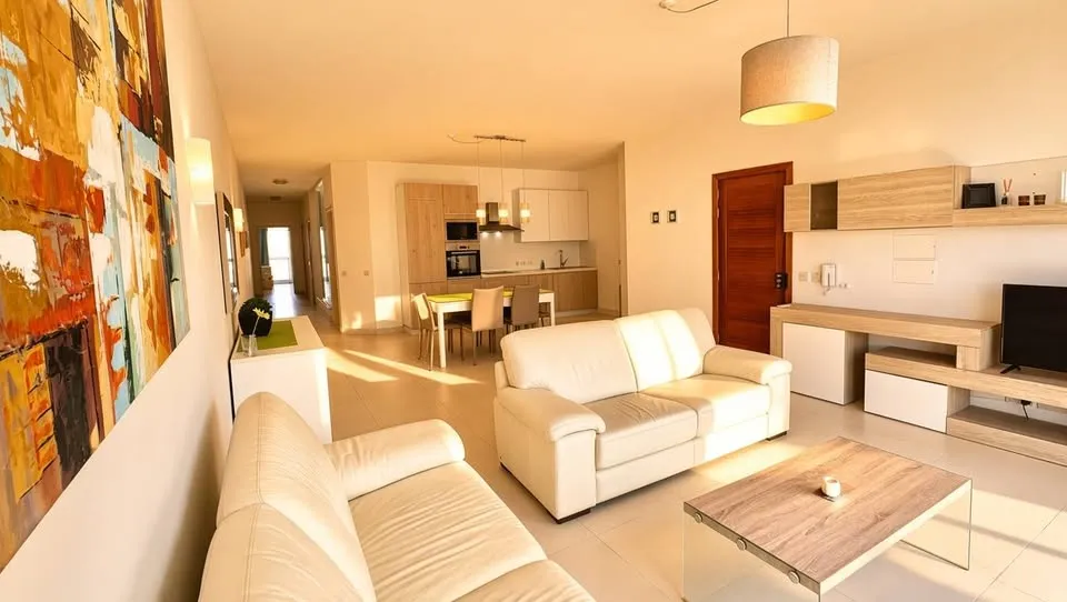Modern Apartment near St Julian's