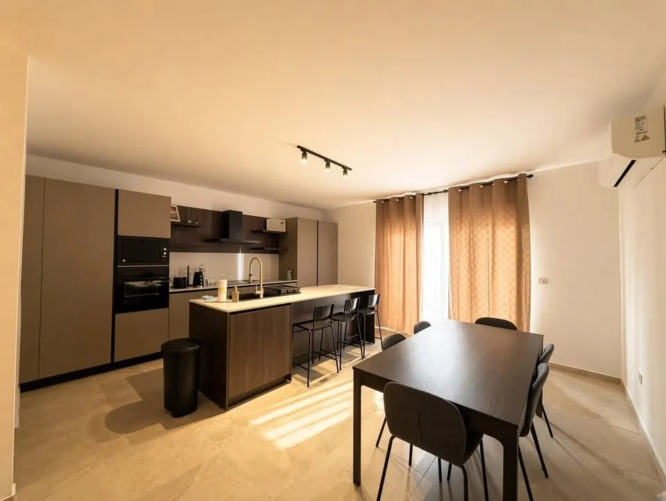 3-Bedroom Apartment – Santa Venera