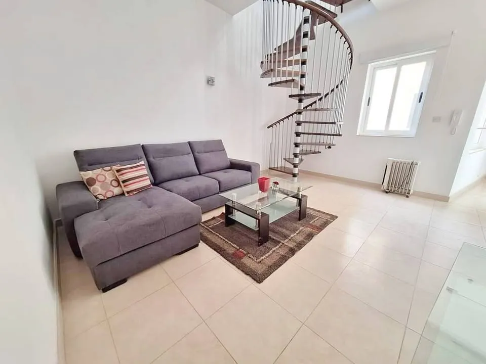 ST JULIAN'S SPINOLA BAY - ULTRA SPACIOUS DUPLEX PENTHOUSE FOR RENT