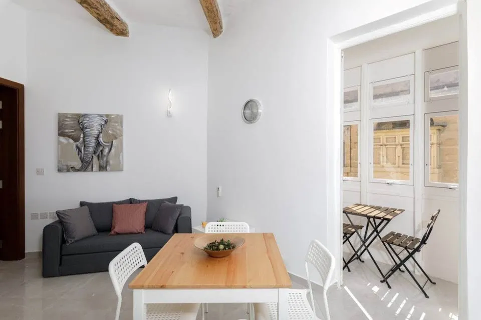 Hamrun Modern & Bright Apartment close all Amenities