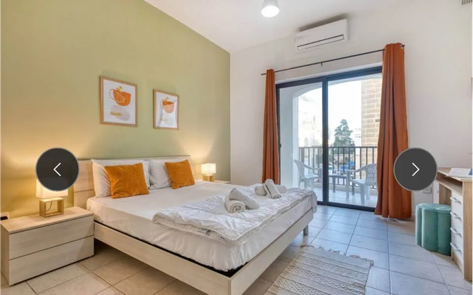 Santa Venera Modern & Bright Apartment