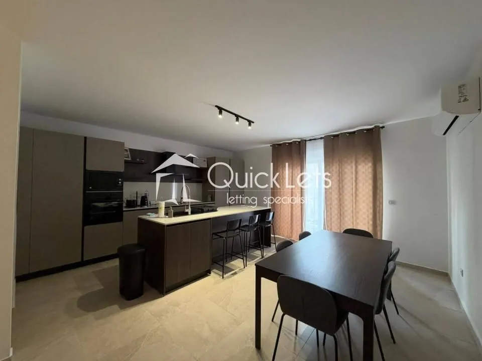 Modern 3-Bedroom Apartment in Santa Venera
