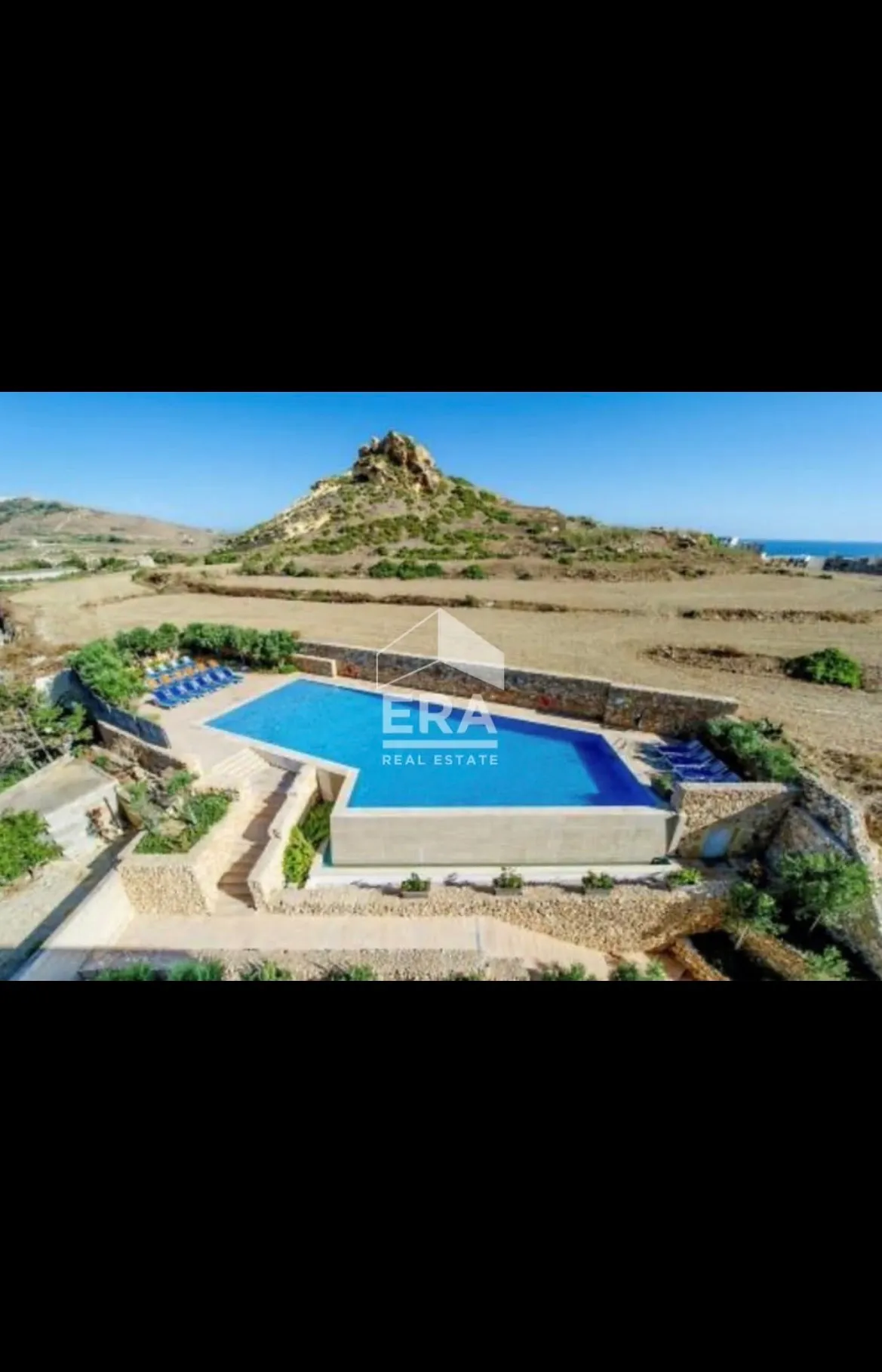 3 bedroom apartment with communal pool, large patios and garage - Marsalforn, Gozo