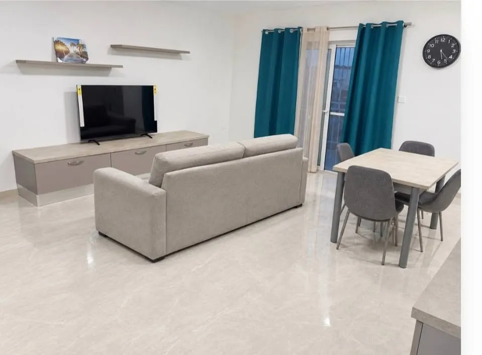Brand new apartment in Mosta, furnished and air conditioned