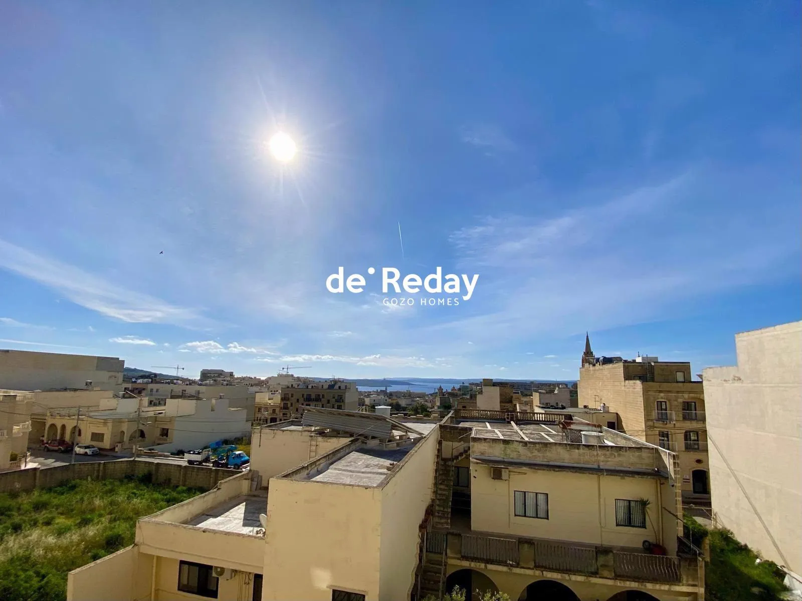 Modern 3 Bedroom Apartment with Views
