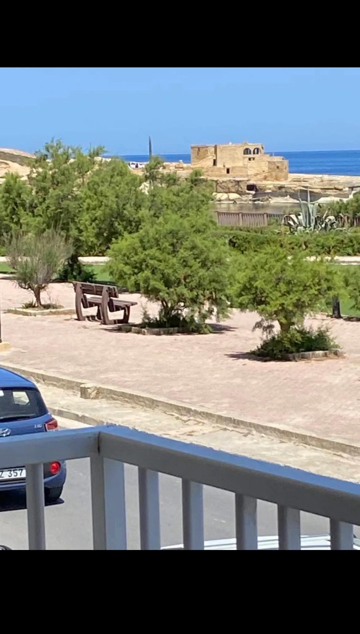 Stunning Seaside Apartment in Marsalforn, Gozo
