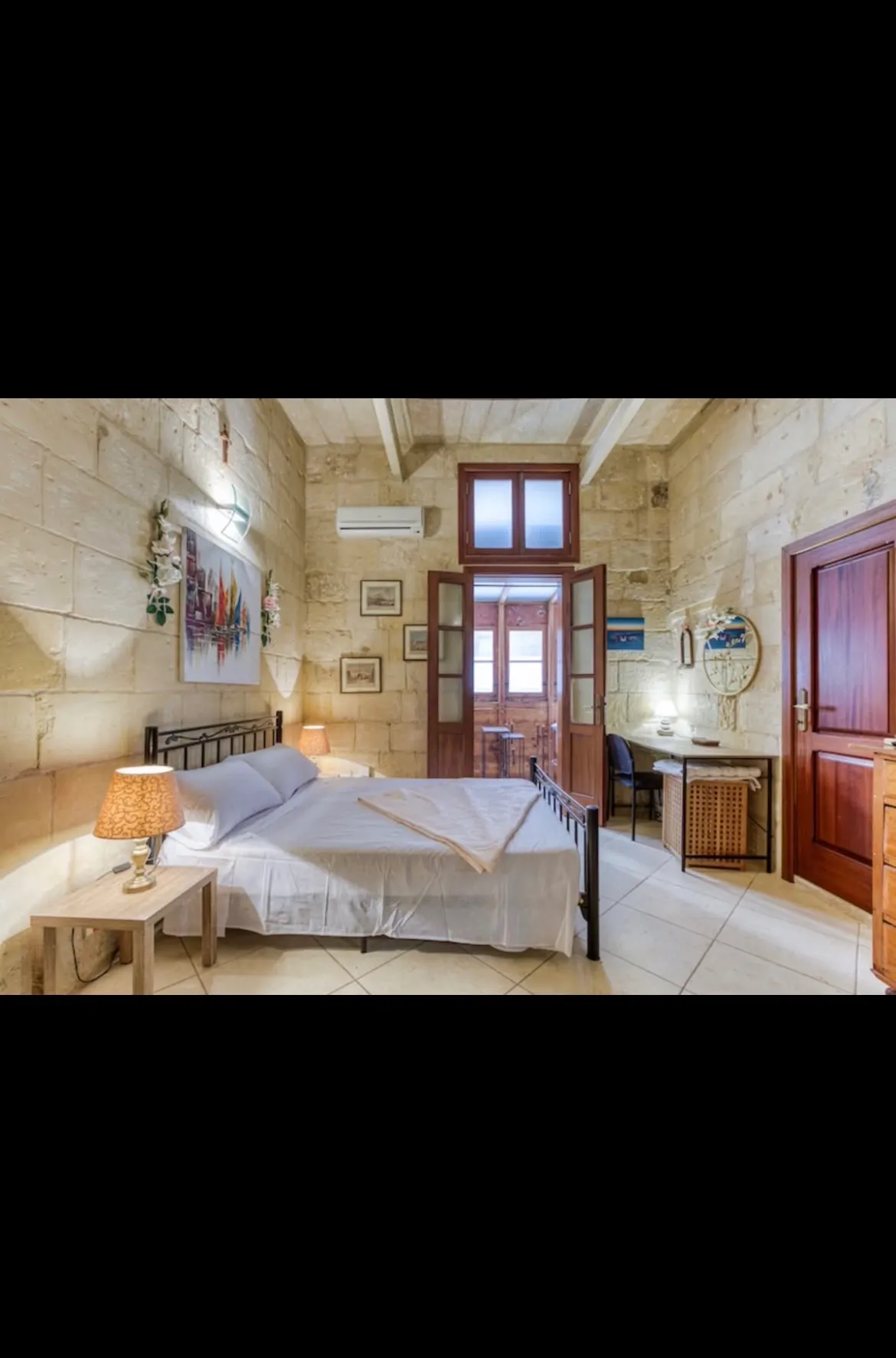 One bedrooms Townhouse